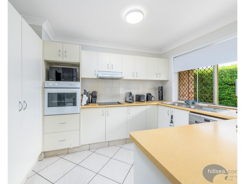 1/218 Central Street, Labrador QLD 4215
