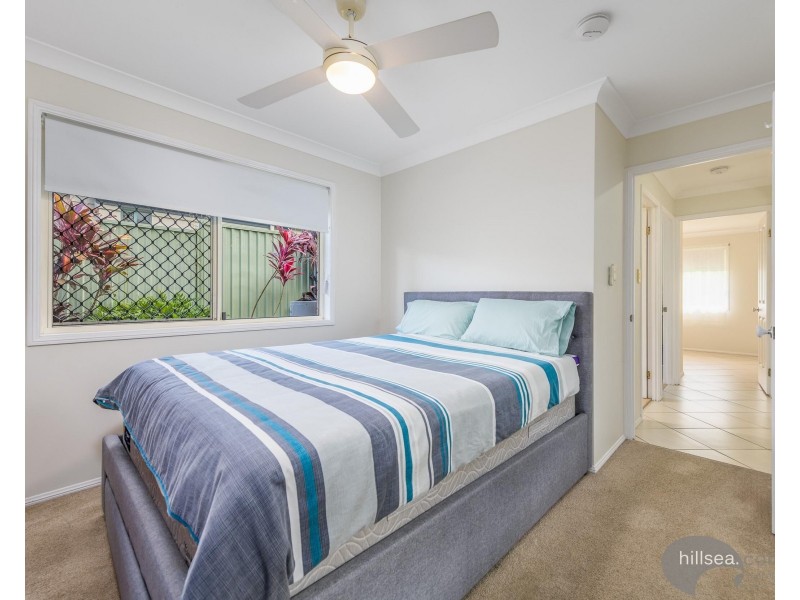 1/218 Central Street, Labrador QLD 4215