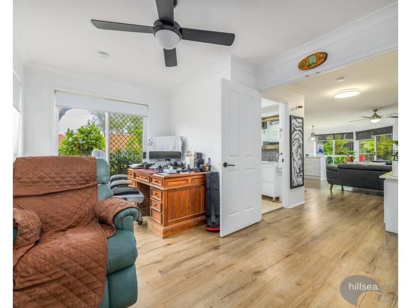 1/427 Pine Ridge Road, Runaway Bay QLD 4216
