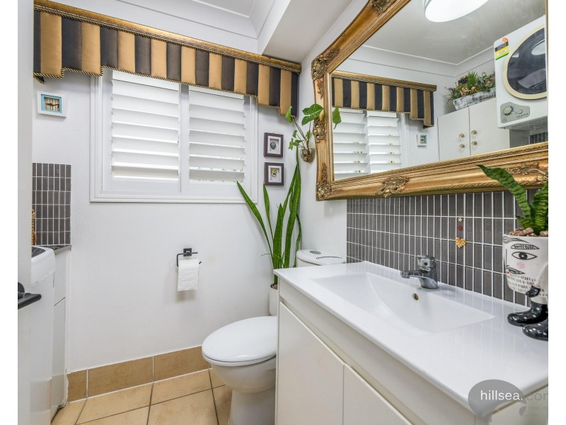 1/427 Pine Ridge Road, Runaway Bay QLD 4216