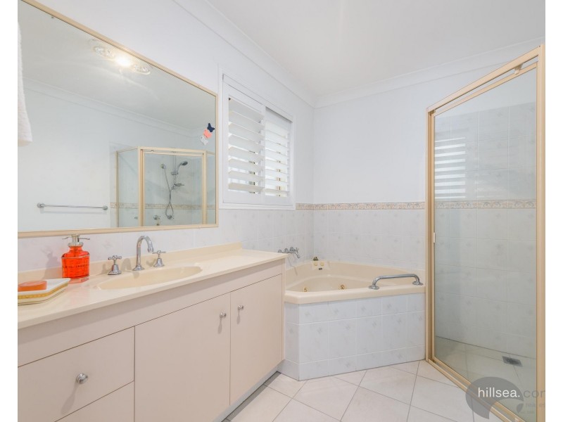 1/427 Pine Ridge Road, Runaway Bay QLD 4216