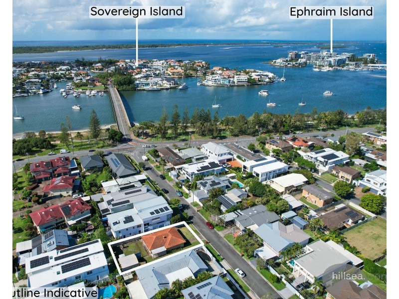 9 Donald Avenue, Paradise Point QLD 4216