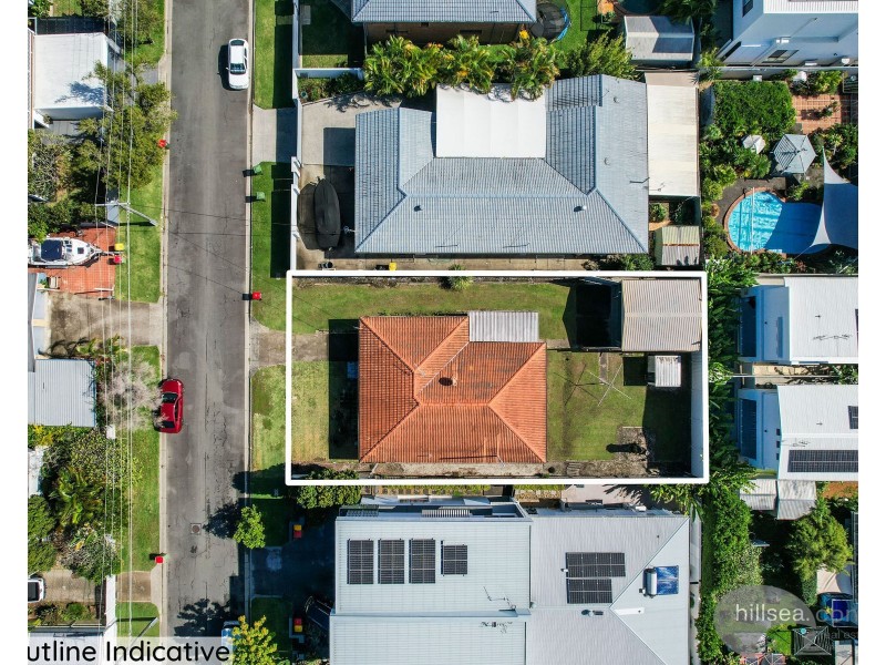 9 Donald Avenue, Paradise Point QLD 4216