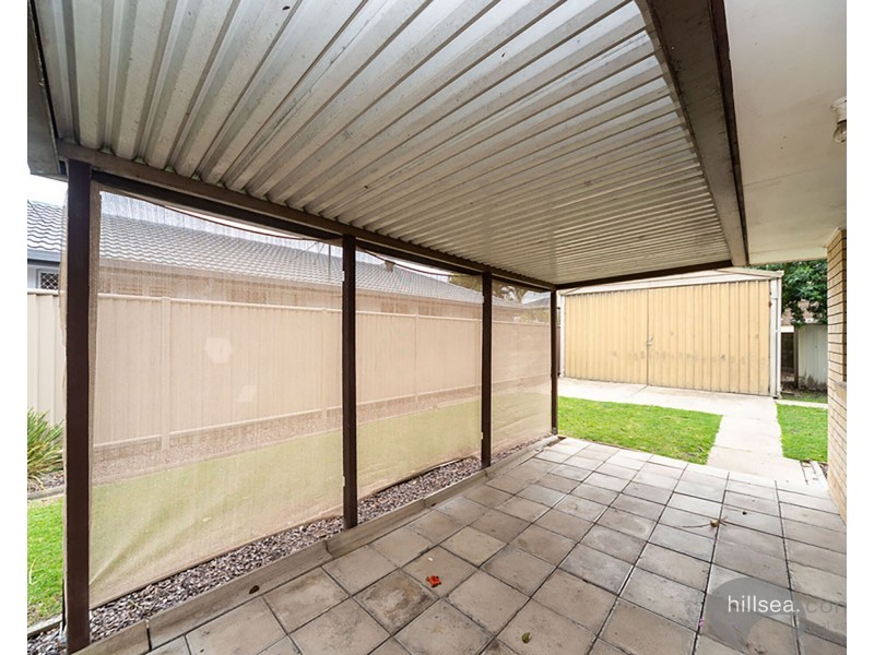 9 Donald Avenue, Paradise Point QLD 4216