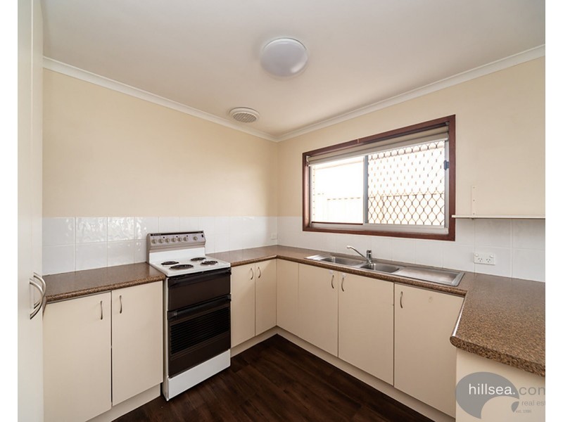 9 Donald Avenue, Paradise Point QLD 4216