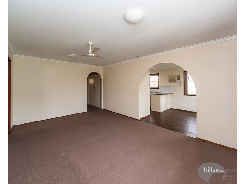 9 Donald Avenue, Paradise Point QLD 4216