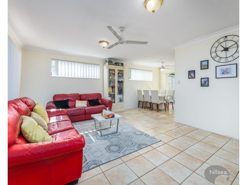 11 Winani Drive, Ashmore QLD 4214