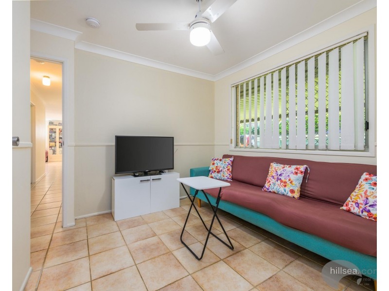 11 Winani Drive, Ashmore QLD 4214