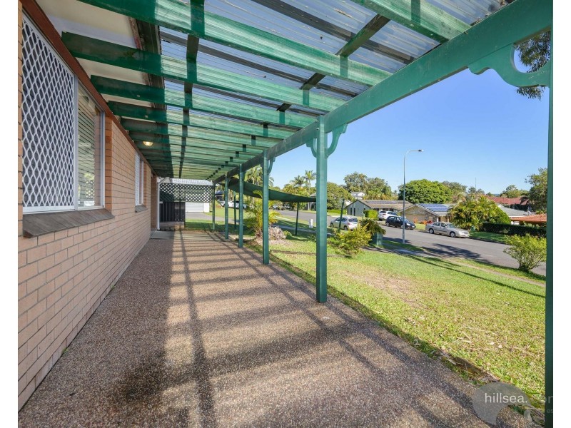 11 Winani Drive, Ashmore QLD 4214