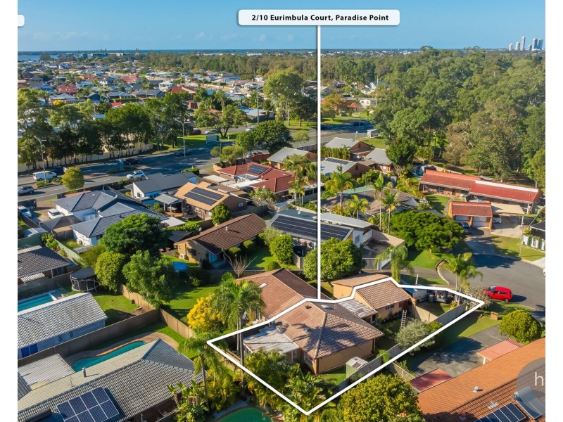 2/10 Eurimbula Court, Paradise Point QLD 4216