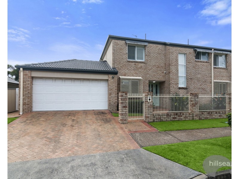 2/64 The Esplande, Paradise Point QLD 4216