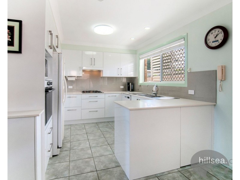 2/64 The Esplande, Paradise Point QLD 4216