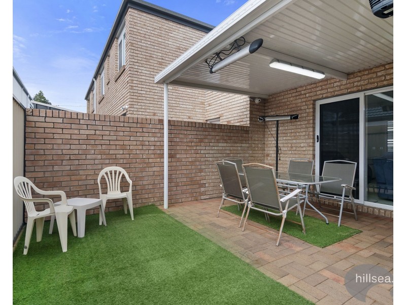 2/64 The Esplande, Paradise Point QLD 4216