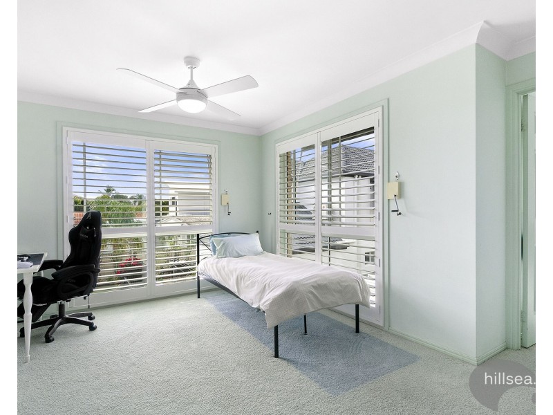 2/64 The Esplande, Paradise Point QLD 4216