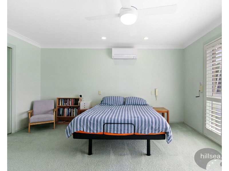 2/64 The Esplande, Paradise Point QLD 4216