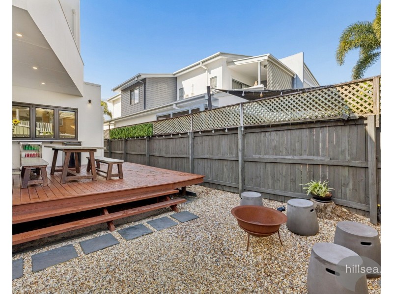 2/46 Bayview Street, Runaway Bay QLD 4216