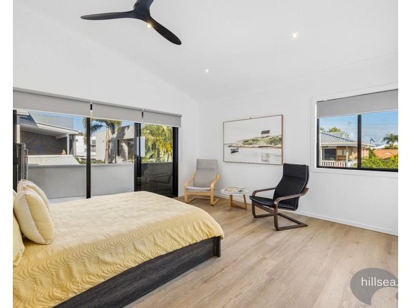2/46 Bayview Street, Runaway Bay QLD 4216