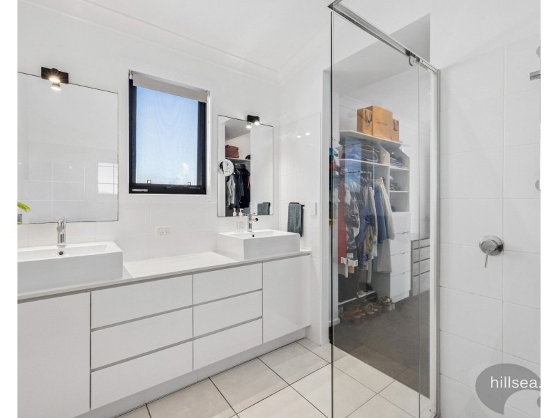 2/46 Bayview Street, Runaway Bay QLD 4216