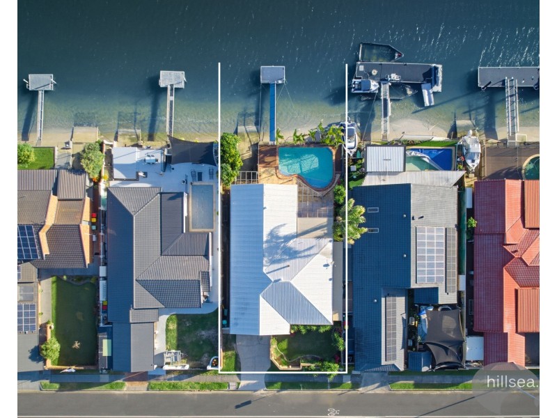 28 Oxley Drive, Paradise Point QLD 4216
