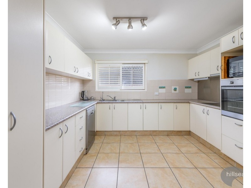 17 Jacaranda Avenue, Hollywell QLD 4216