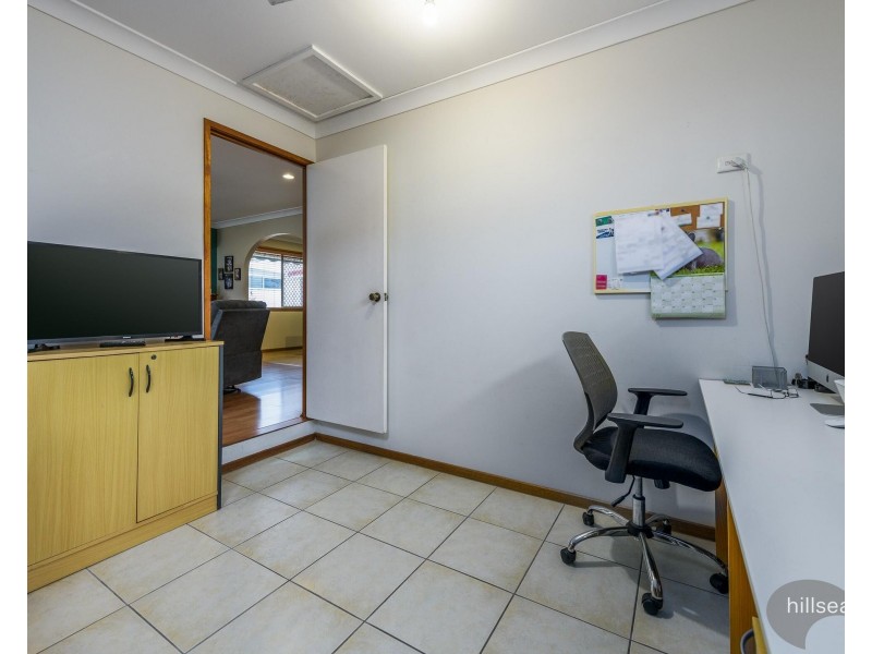 17 Jacaranda Avenue, Hollywell QLD 4216