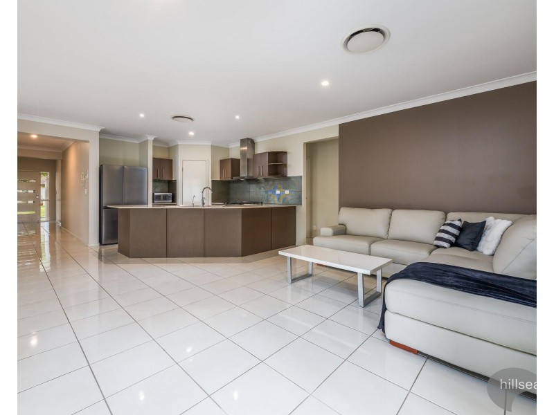 27 Rhodium Crescent, Hope Island QLD 4212