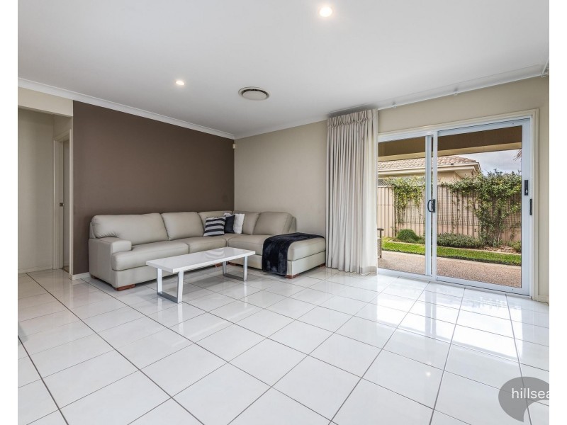 27 Rhodium Crescent, Hope Island QLD 4212