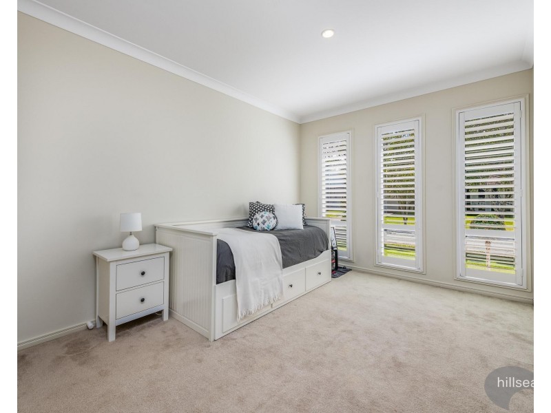 27 Rhodium Crescent, Hope Island QLD 4212