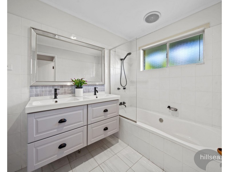 14 Kilmartin Esplanade, Biggera Waters QLD 4216