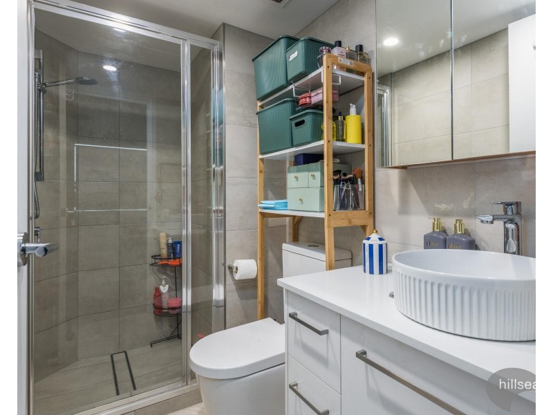 6/75-77 Bayview Street, Runaway Bay QLD 4216