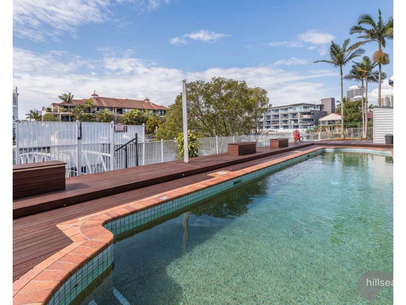 6/75-77 Bayview Street, Runaway Bay QLD 4216