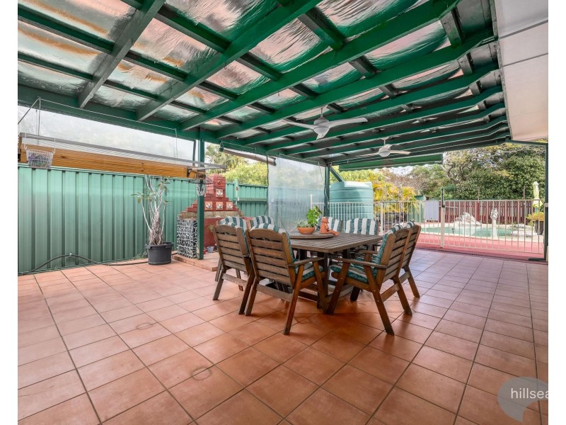 16 Ashgrove Avenue, Runaway Bay QLD 4216