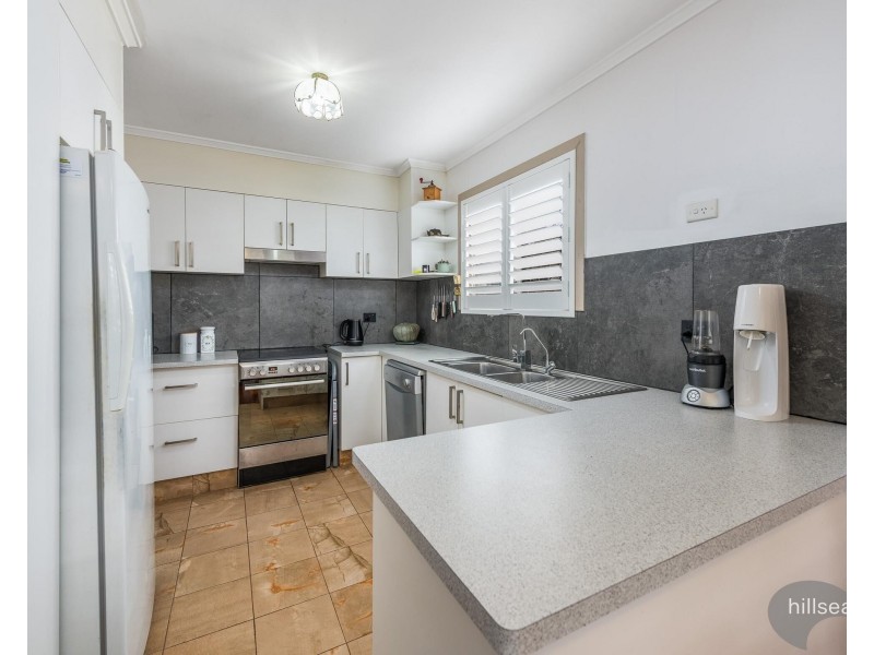 16 Ashgrove Avenue, Runaway Bay QLD 4216
