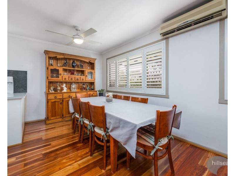 16 Ashgrove Avenue, Runaway Bay QLD 4216