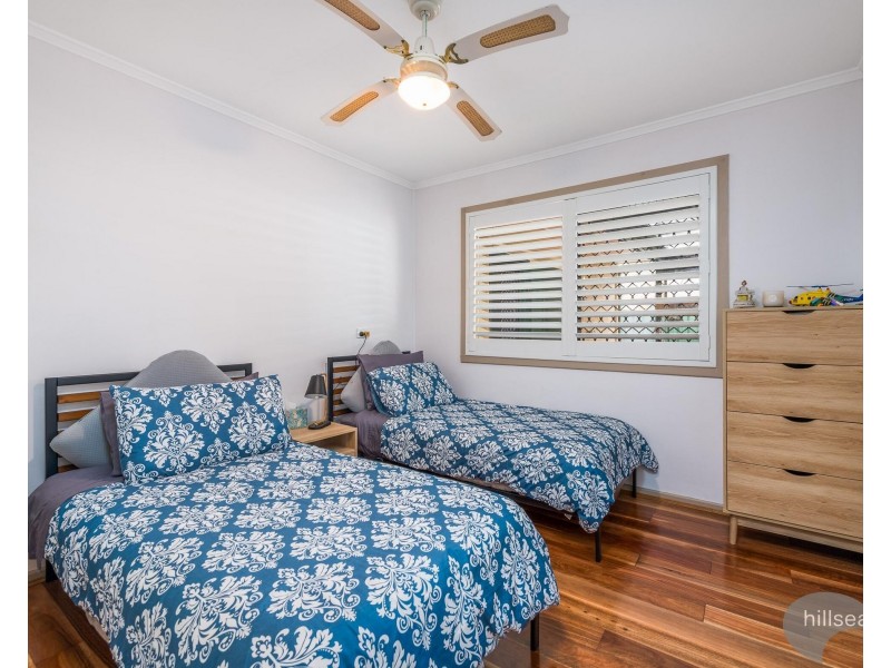 16 Ashgrove Avenue, Runaway Bay QLD 4216