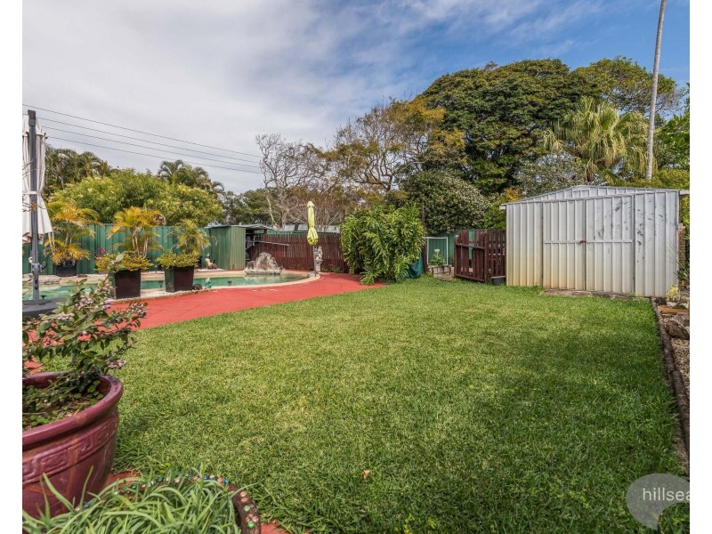 16 Ashgrove Avenue, Runaway Bay QLD 4216
