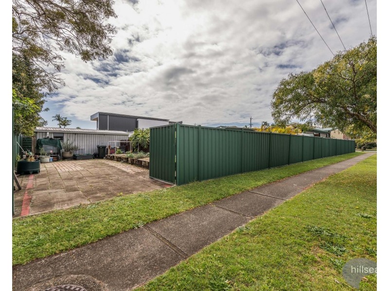 16 Ashgrove Avenue, Runaway Bay QLD 4216