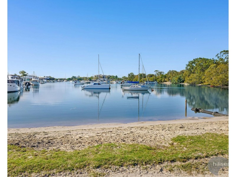 2/38 Abalone Avenue, Paradise Point QLD 4216