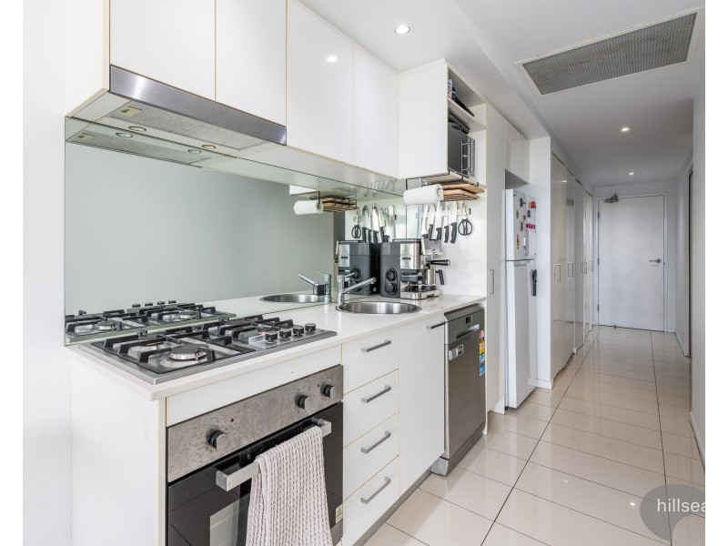 210/2 East Quay Drive, Biggera Waters QLD 4216