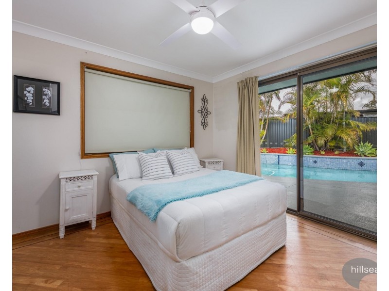 13 Minden Crescent, Helensvale QLD 4212