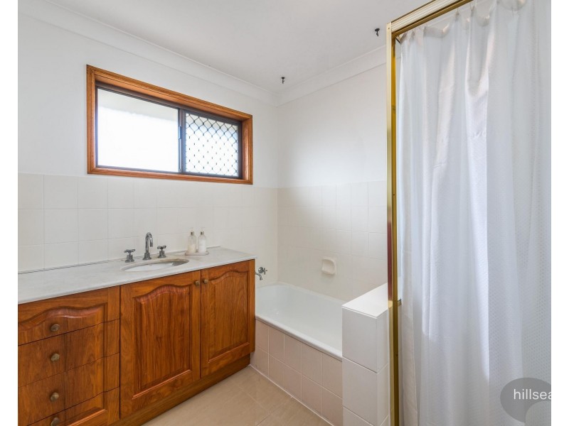 13 Minden Crescent, Helensvale QLD 4212