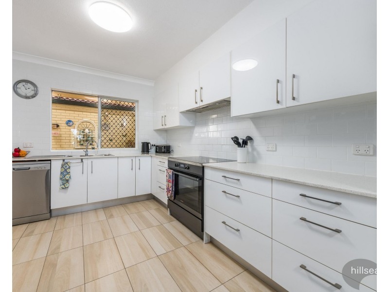 10/112 Bayview Street, Runaway Bay QLD 4216