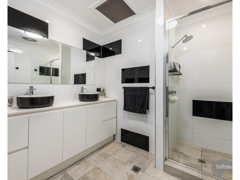 10/112 Bayview Street, Runaway Bay QLD 4216