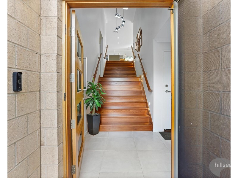 6 Middleham Fairway, Maudsland QLD 4210