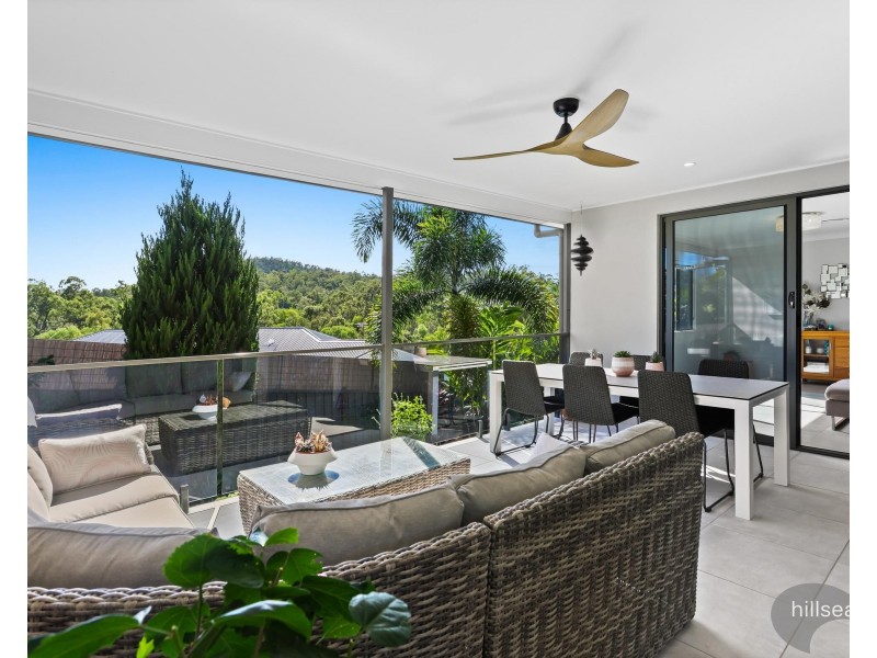6 Middleham Fairway, Maudsland QLD 4210