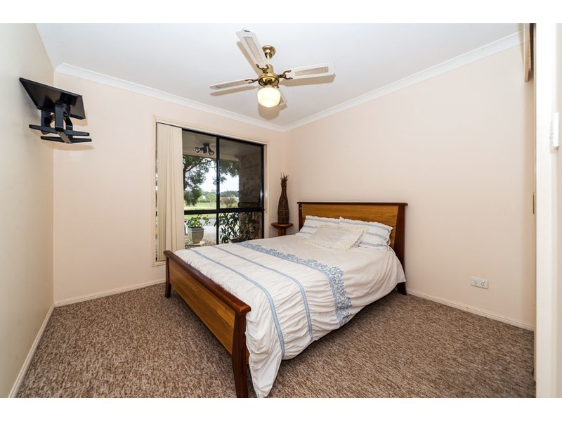 1 Pro Hart Place, Coombabah QLD 4216