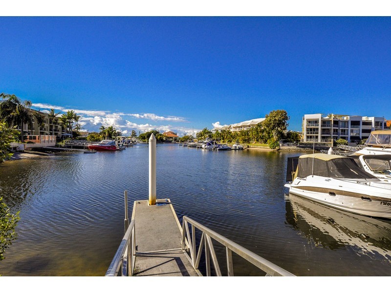 14/89 Bayview Street, Runaway Bay QLD 4216