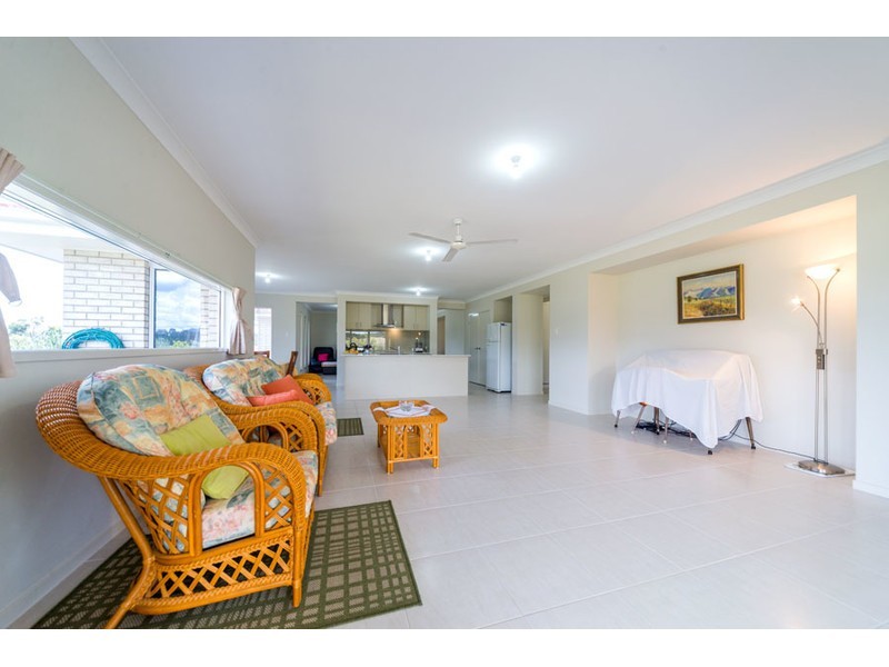 19 Tuxedo Junction Drive, Maudsland QLD 4210