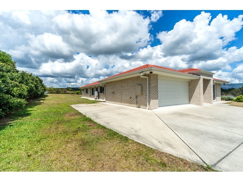 19 Tuxedo Junction Drive, Maudsland QLD 4210
