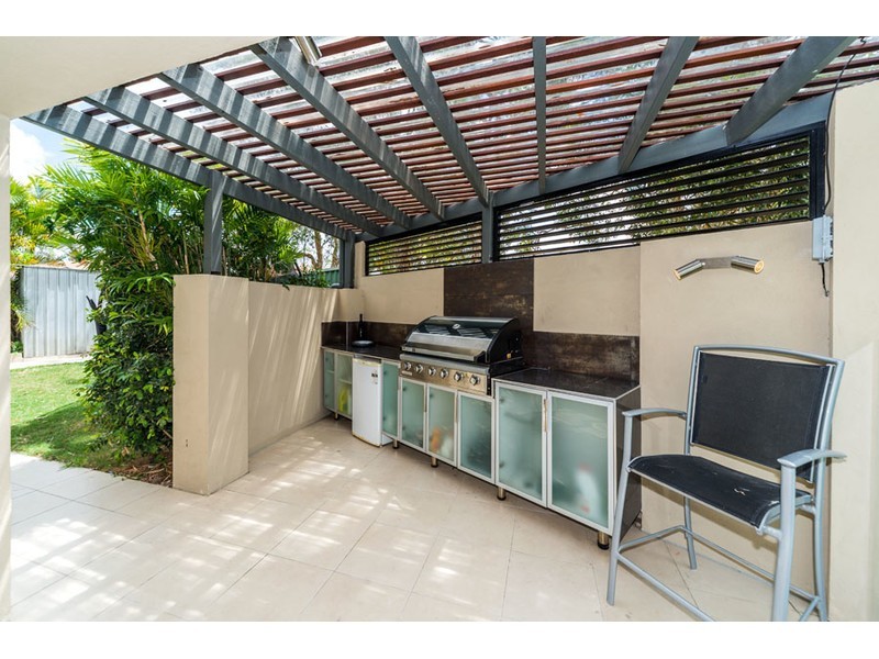 131 Monterey Keys Drive, Helensvale QLD 4212